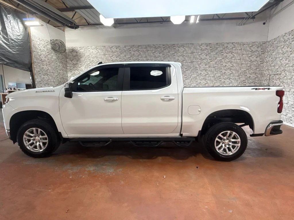 Used 2020 Summit White Chevrolet LT image 4