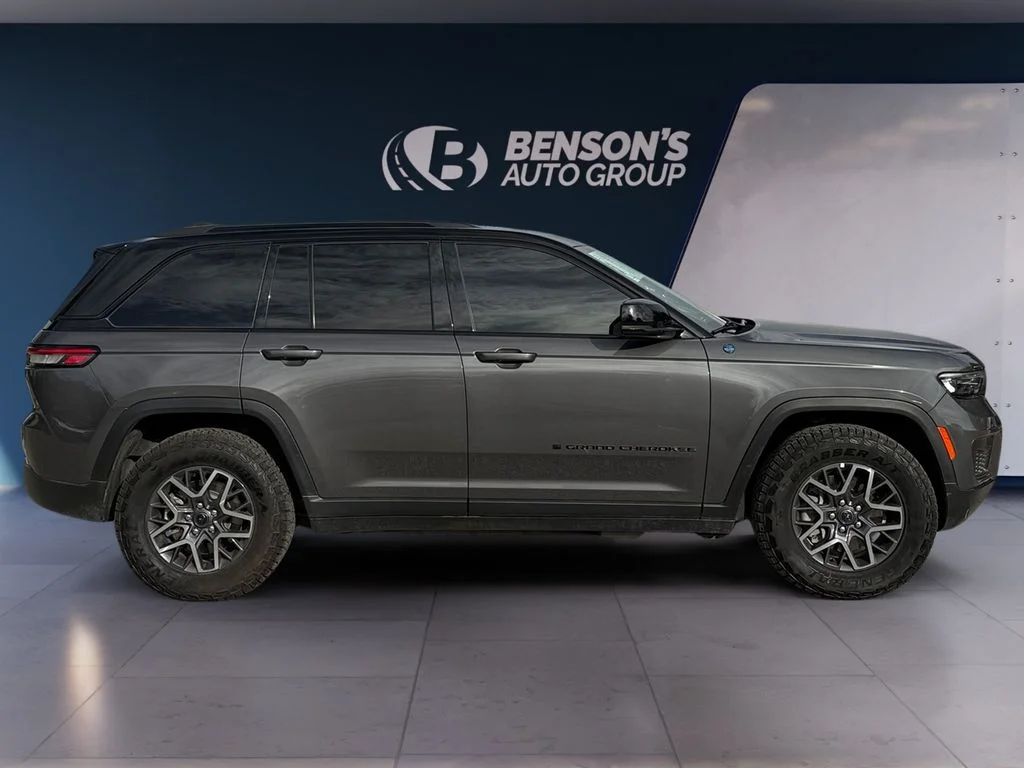 Used 2022 Gray Jeep Trailhawk 4xe image 6