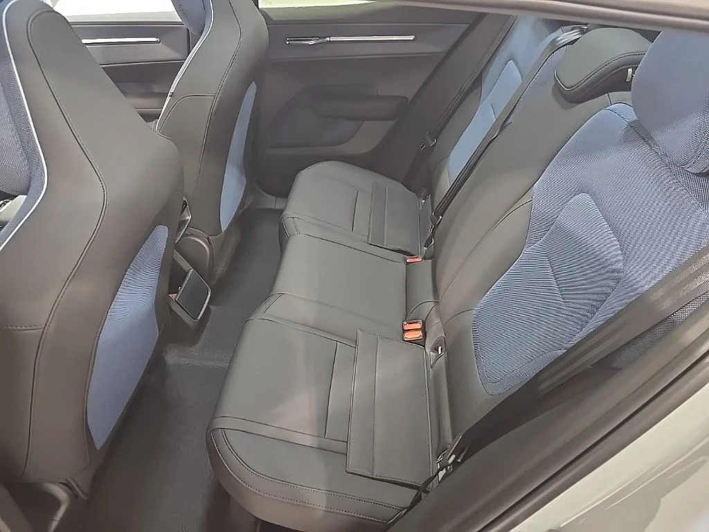 2026 Volvo EX30 Plus - Photo 17