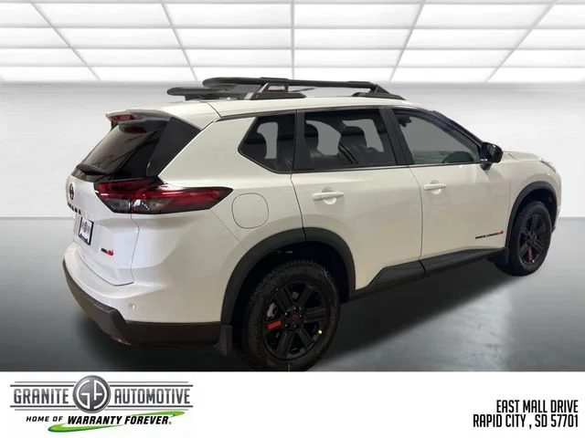 New 2026 Everest White Pearl TriCoat Nissan Rock Creek® image 5