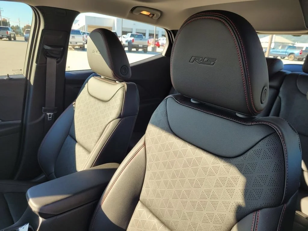 2027 Chevrolet Bolt RS - Photo 12