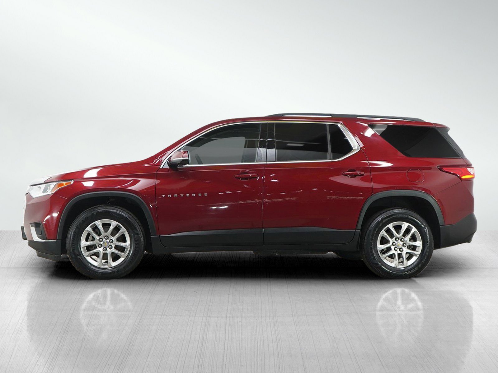 Used 2020 Chevrolet Traverse LT with VIN 1GNEVGKW2LJ235894 for sale in Wayzata, MN