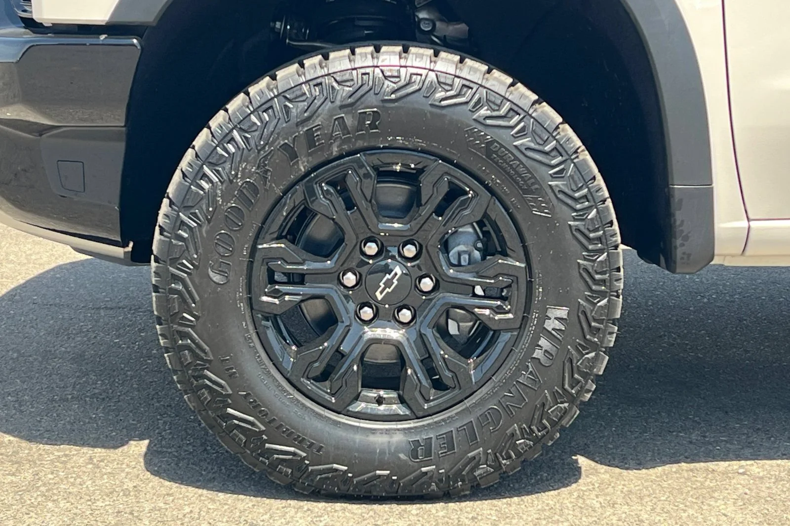 New 2026 White Sands Chevrolet ZR2 image 24