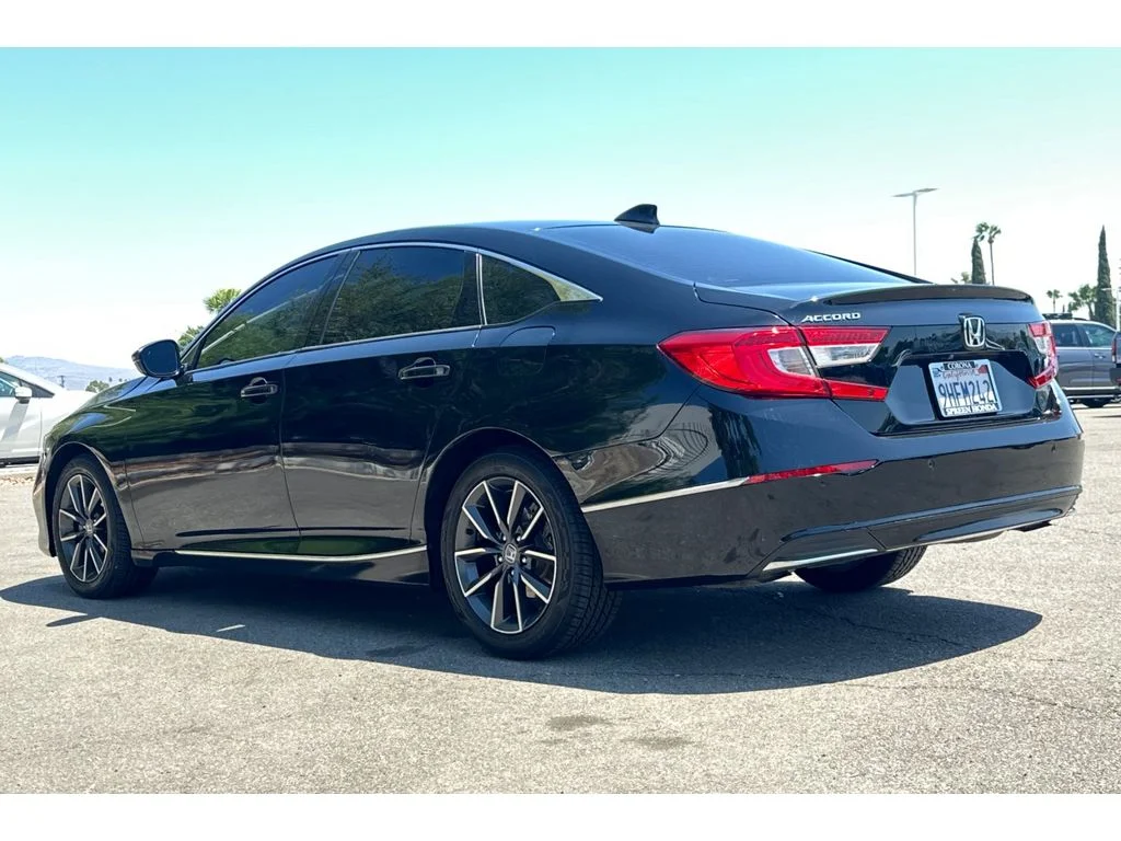Used 2022 Crystal Black Pearl Honda EX-L image 3