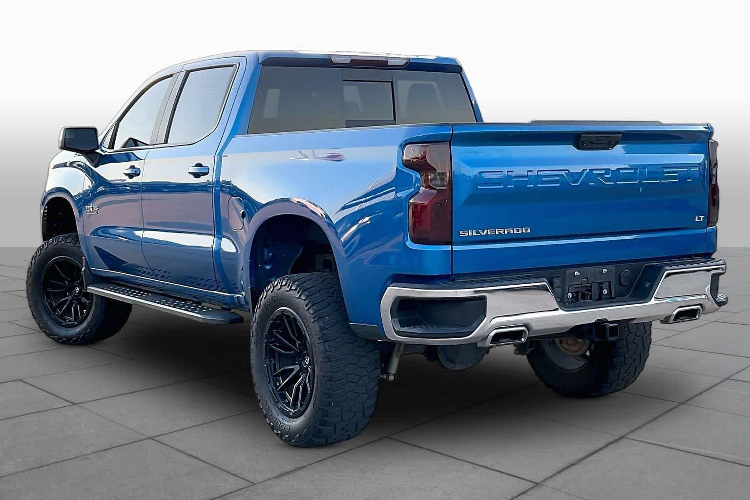 Used 2022 Glacier Blue Metallic Chevrolet LT image 13