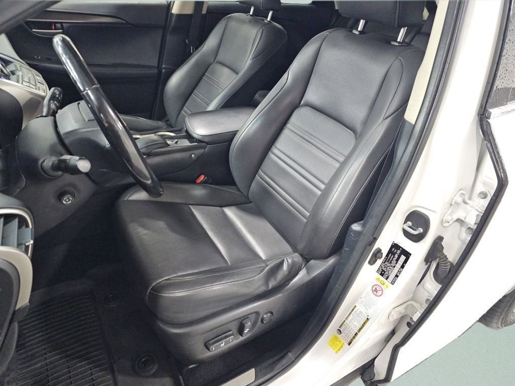 Used 2015 White Pearl Lexus 200t image 6