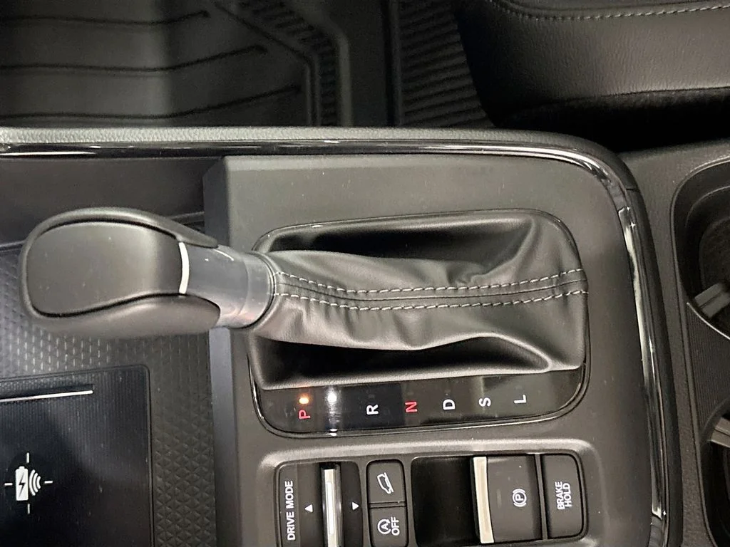 New 2026 Urban Gray Pearl Honda EX-L image 17