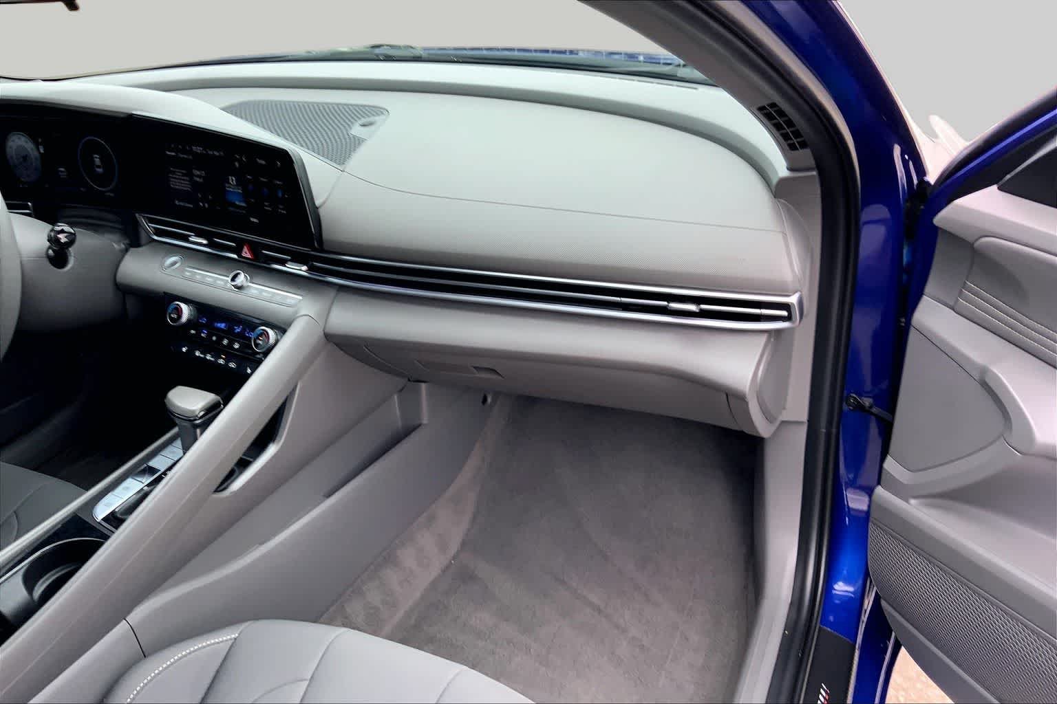 Used 2024 Intense Blue Hyundai SEL image 18