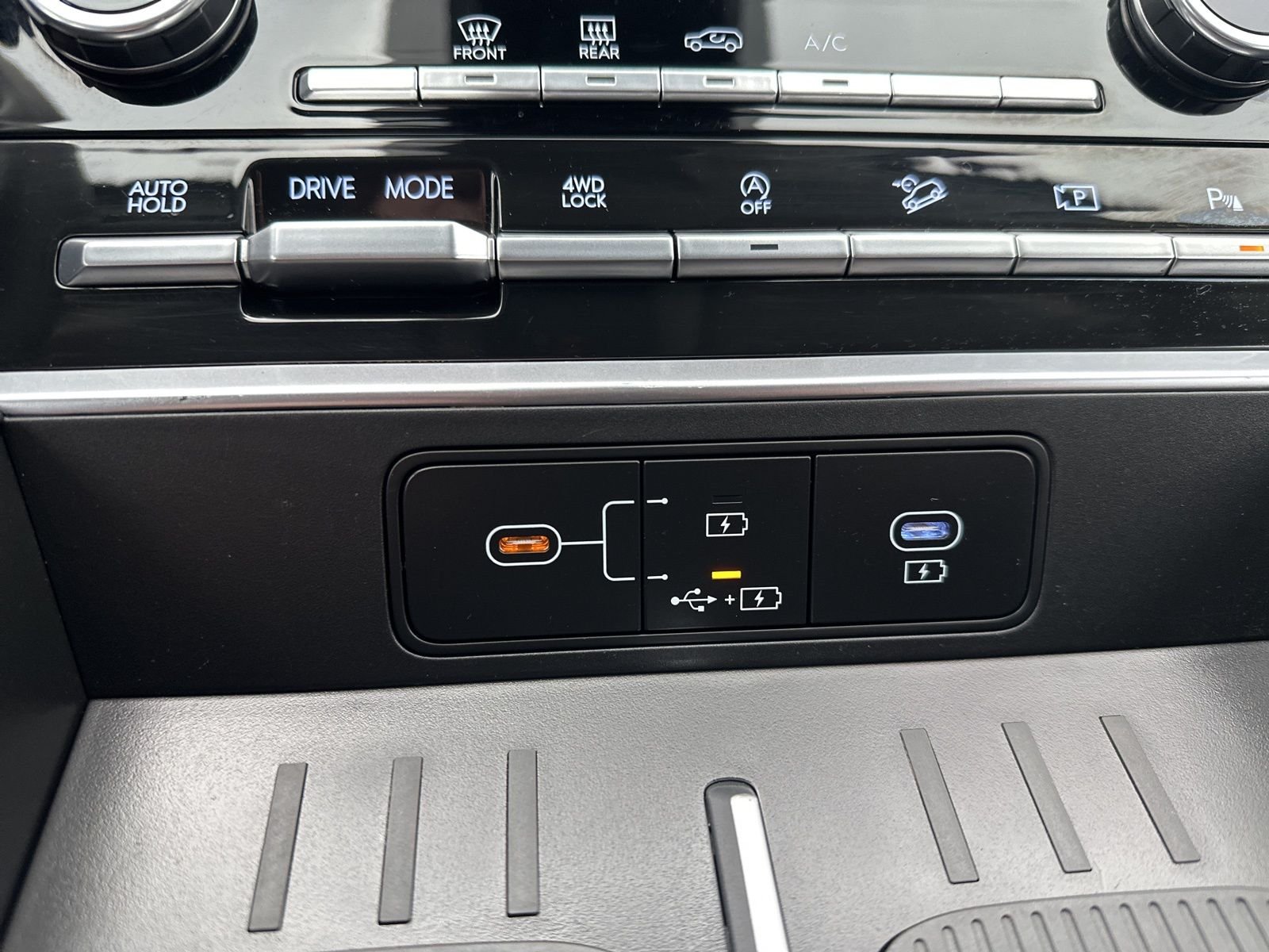 2025 Hyundai Santa Fe SE - Photo 58