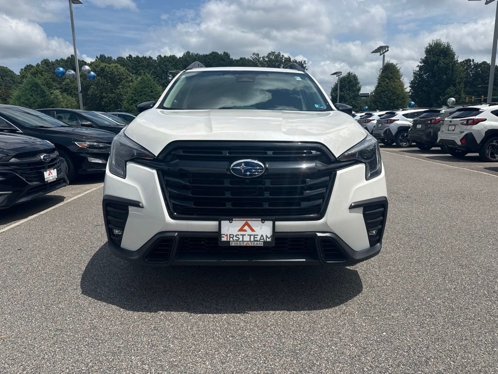 Used 2025 White Subaru Onyx Edition Touring image 6