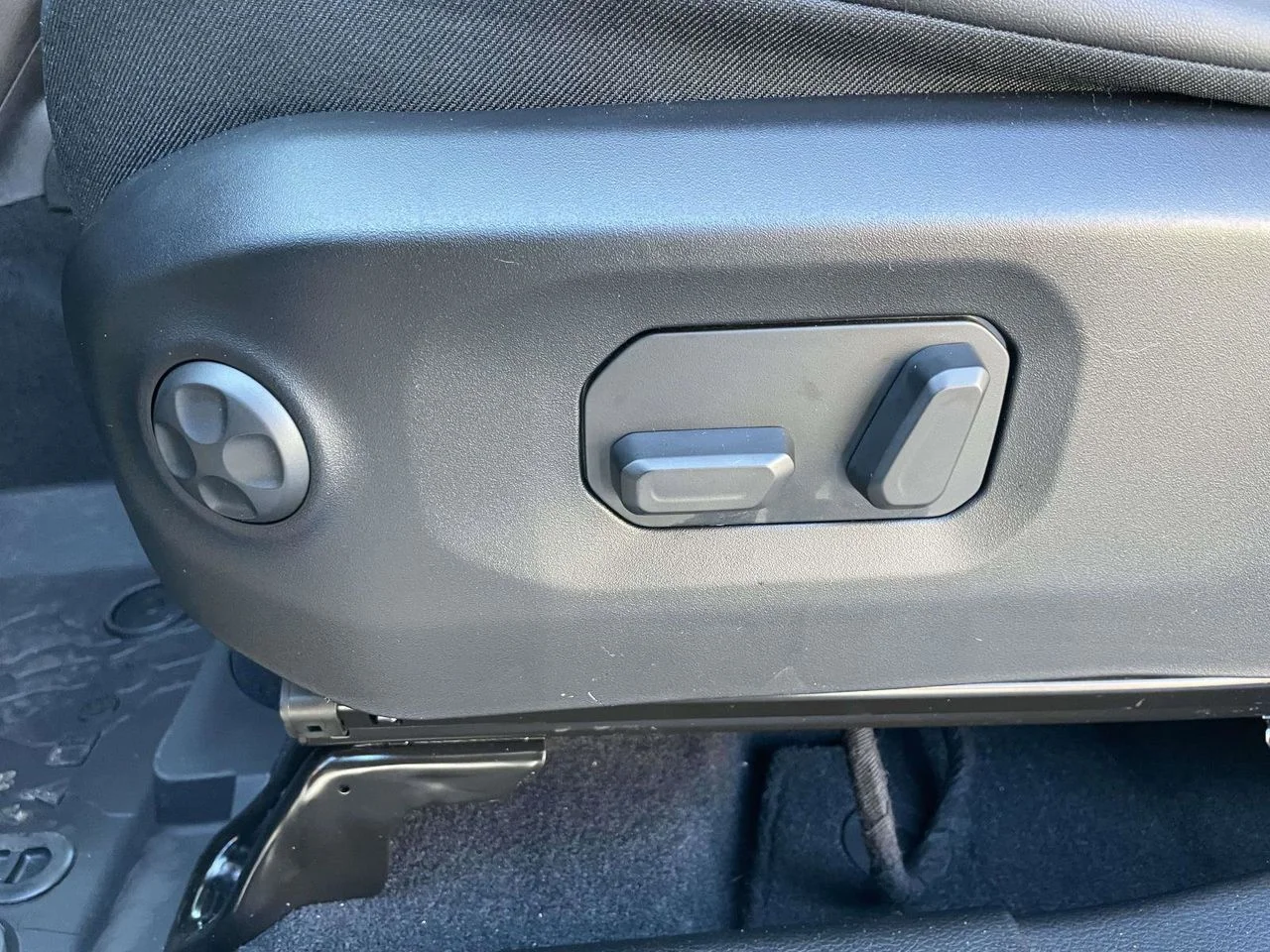 New 2026 Anvil Clear-Coat Exterior Paint Jeep Rubicon X image 24
