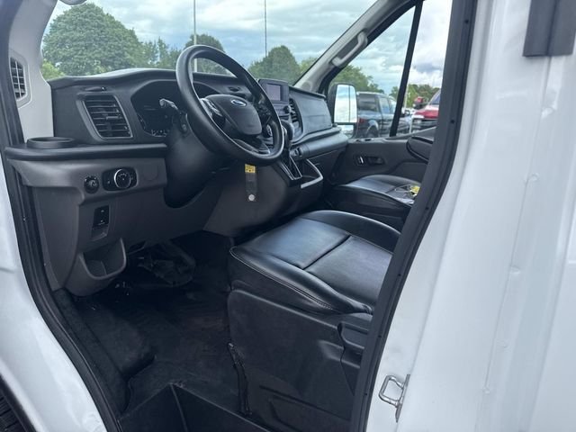 Used 2025 Oxford White Ford Base image 21