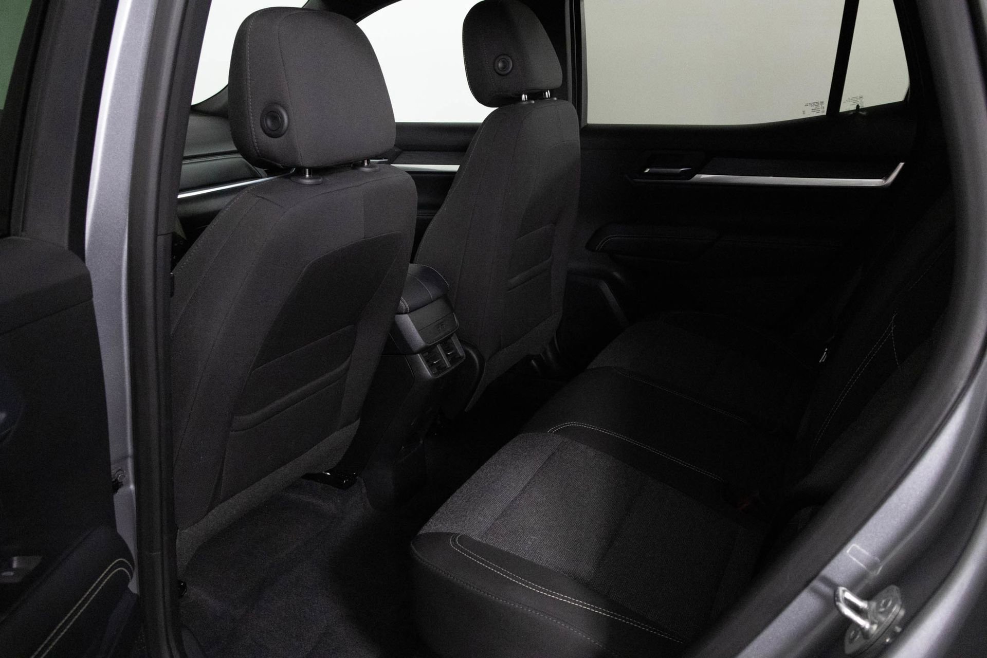 2025 GMC TERRAIN - Image 31