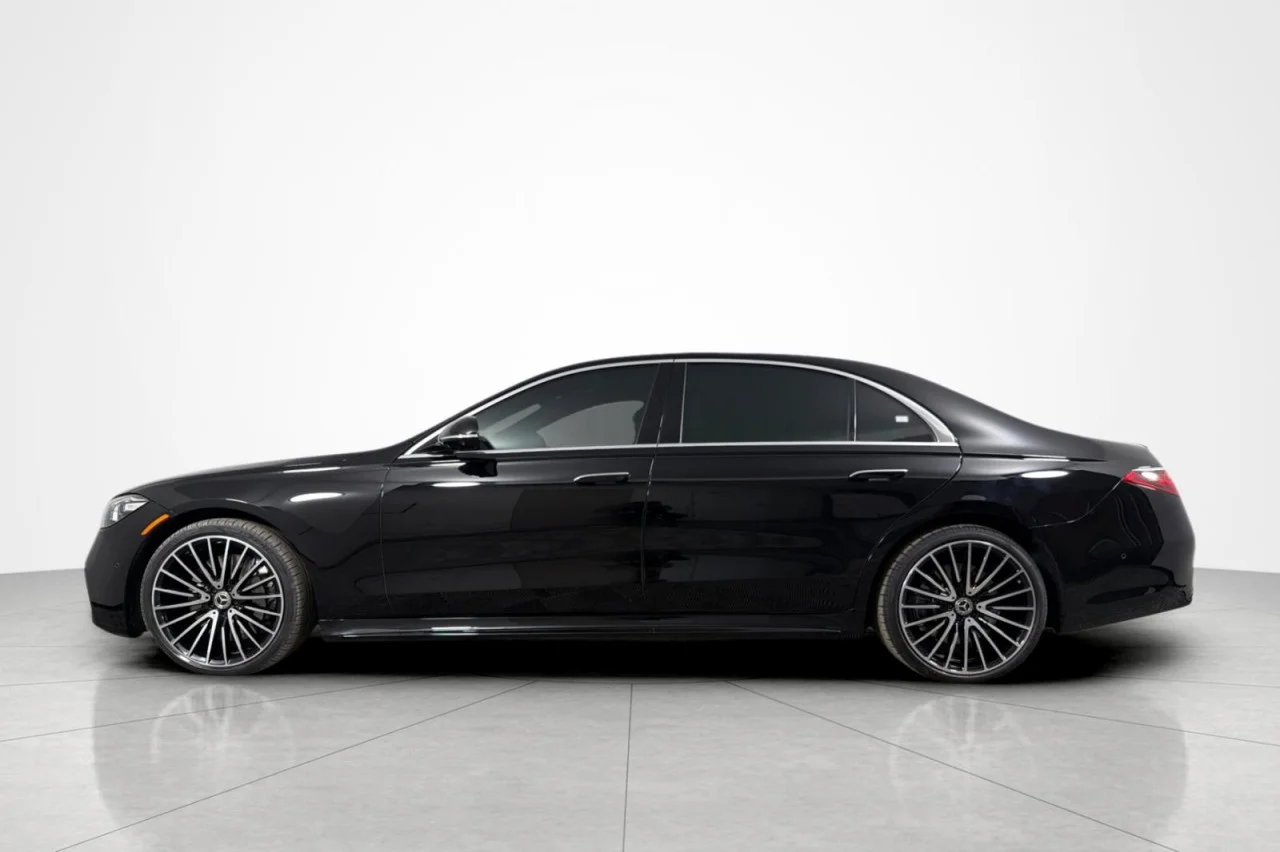 Used 2021 Black Mercedes-Benz S 580 image 2