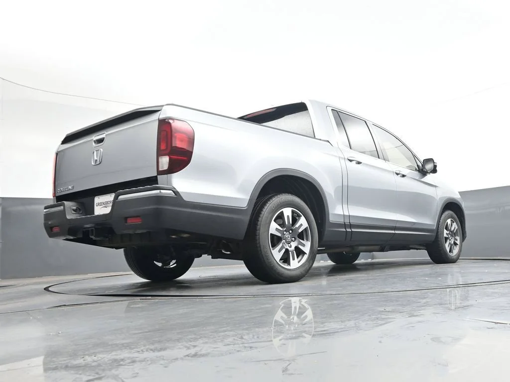 Used 2017  Honda RTL-T image 33