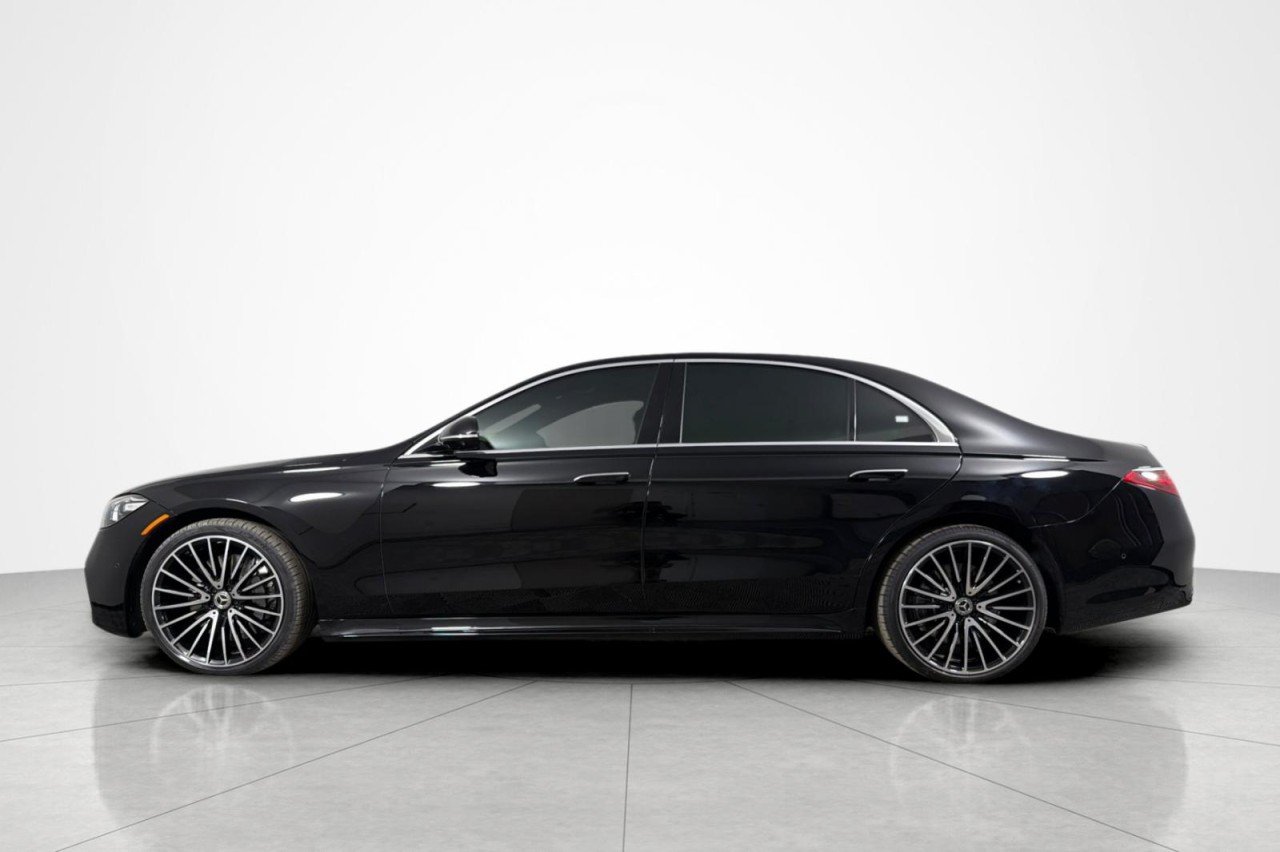 Used 2021 Black Mercedes-Benz S 580 image 2