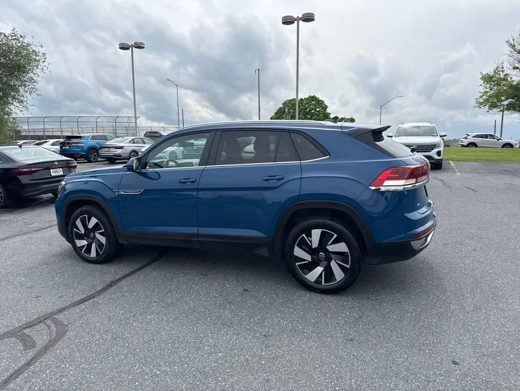 Certified Used 2026 Mountain Lake Blue Metallic Volkswagen 2.0T SE w/Technology image 15