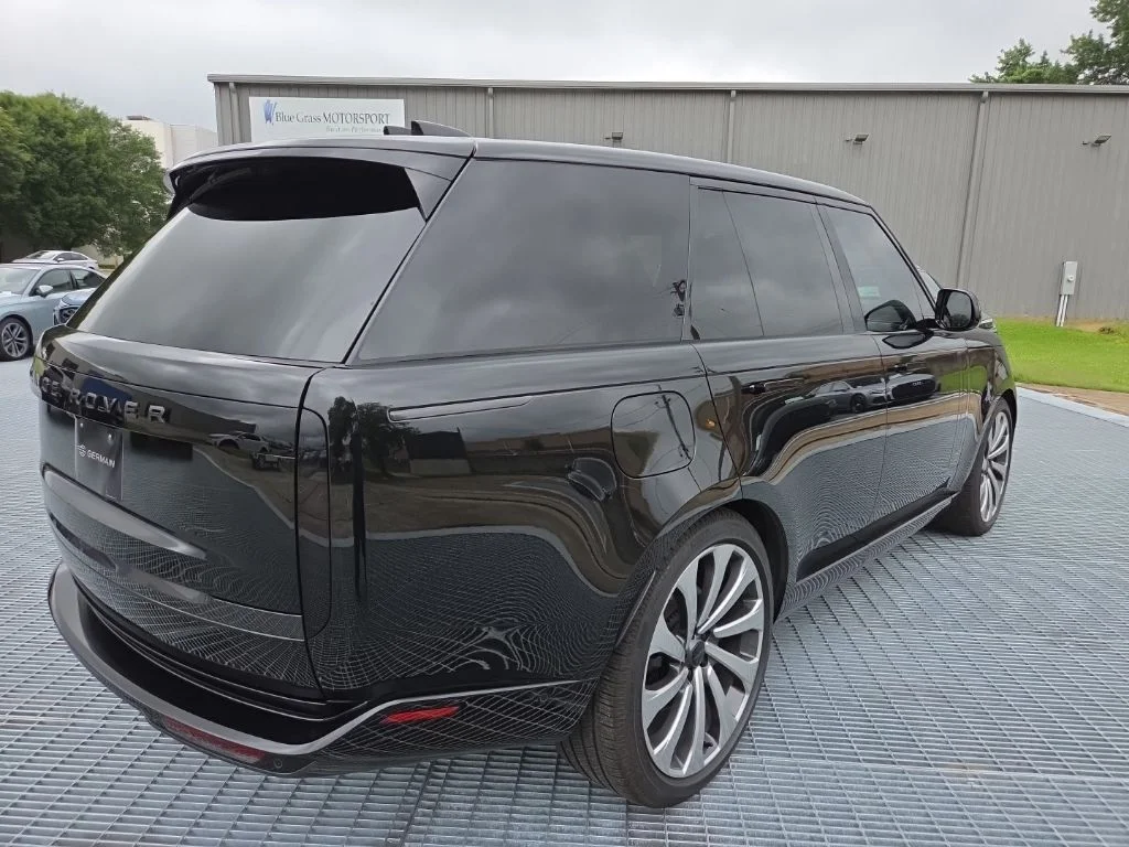 Certified Used 2026 Santorini Black Metallic Land Rover SE image 5