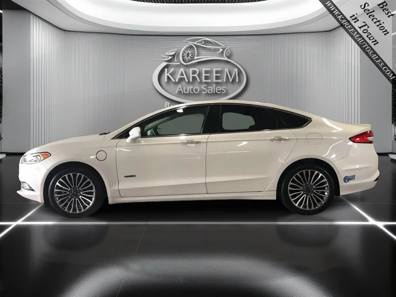 Used 2018 Oxford White Ford Titanium image 8
