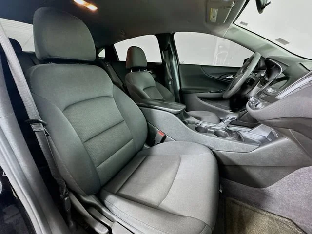 2023 Chevrolet Malibu 1LT - Photo 28