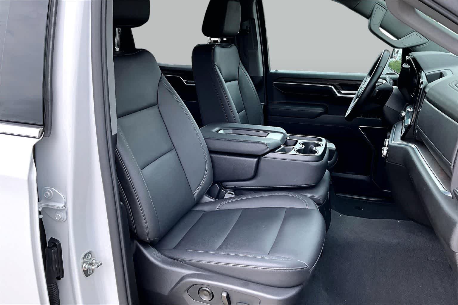 Used 2026 Summit White GMC SLT image 9