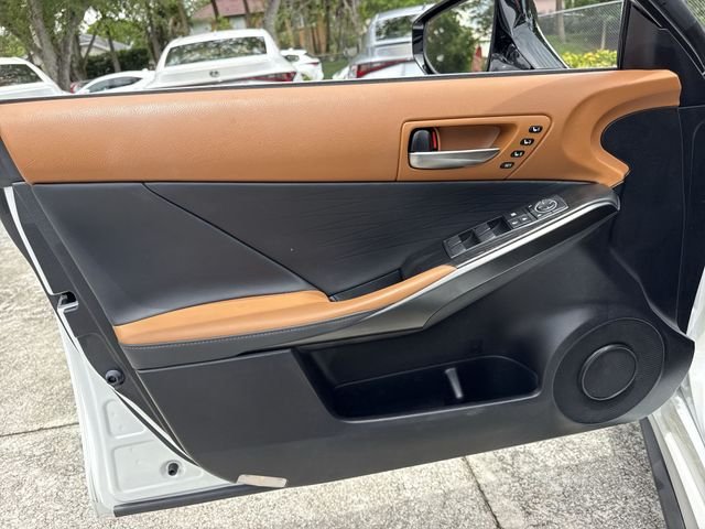 2025 Lexus IS 300 - Photo 13