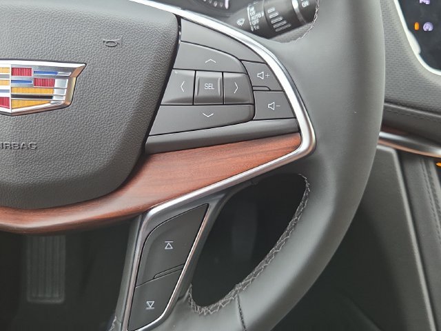 New 2026 Crystal White Tricoat Cadillac Premium Luxury image 19