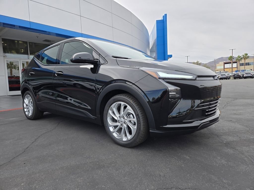 2027 Chevrolet Bolt EV LT Auto's photo