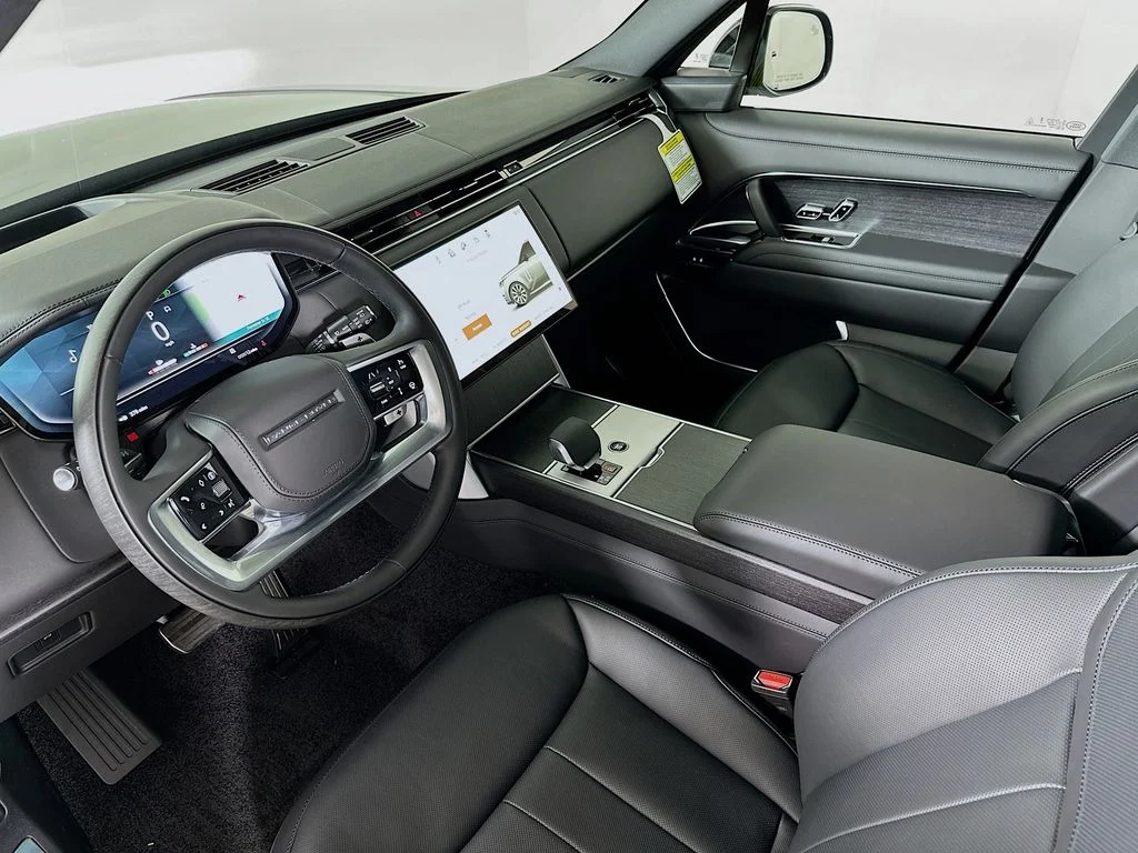 New 2026 Santorini Black Land Rover SE image 10