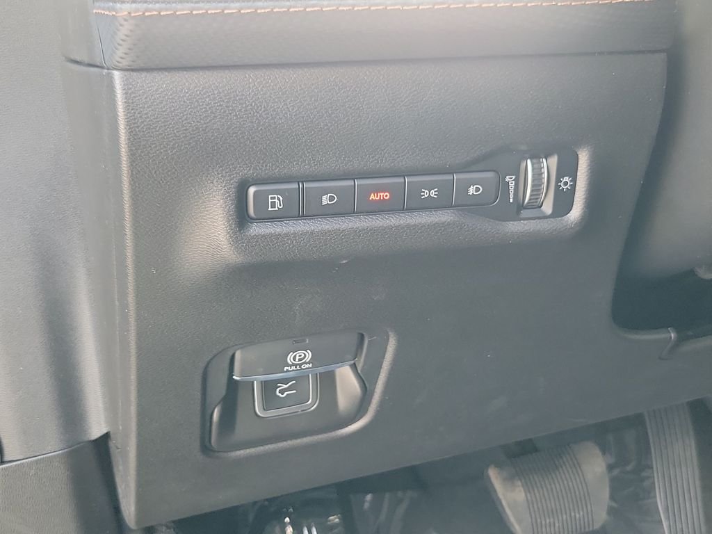 New 2026 Sting-Gray Clearcoat Jeep Limited image 18