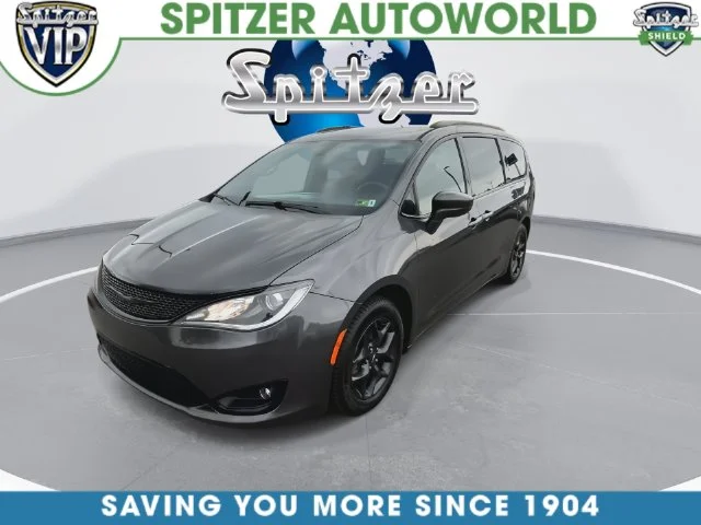 Used 2019 Gray Chrysler Touring Plus image 7