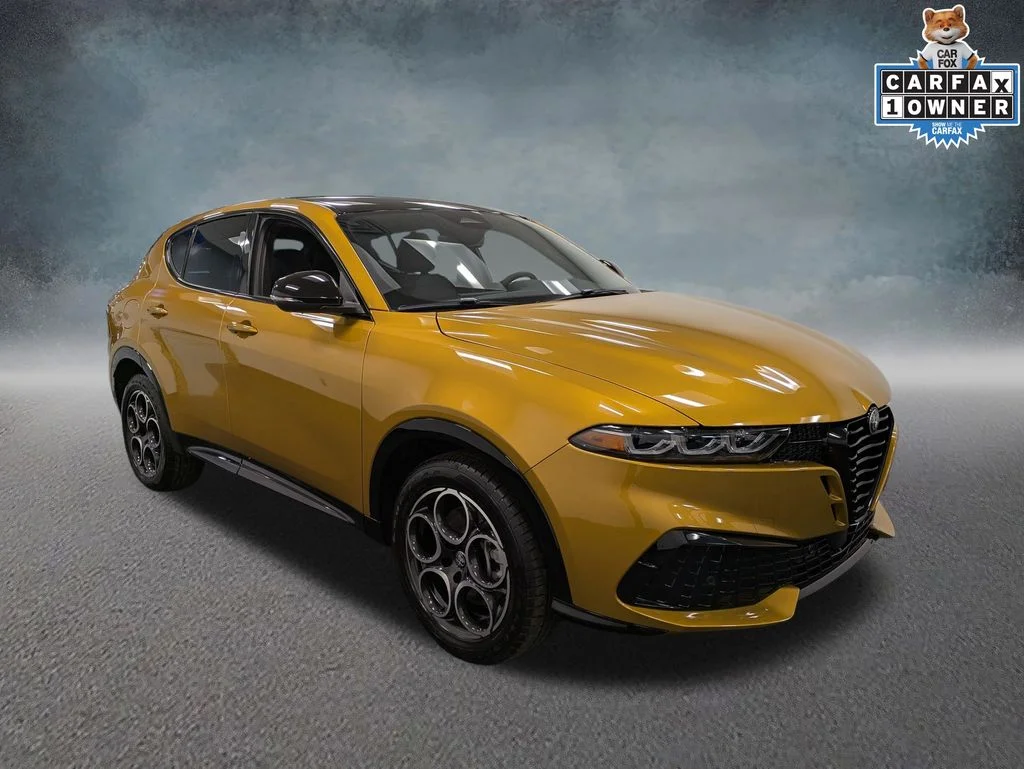 Used 2026  Alfa Romeo  image 3