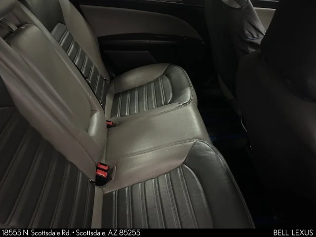 Used 2020 Blue Ford SE image 12