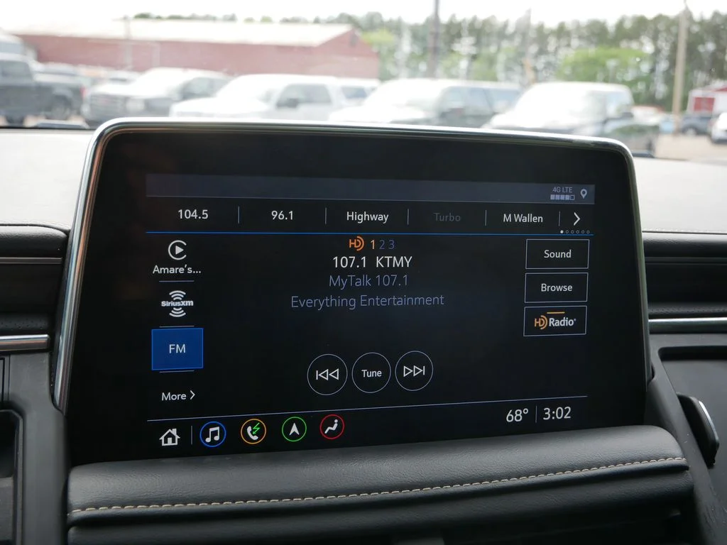Used 2021 Black GMC SLT image 20