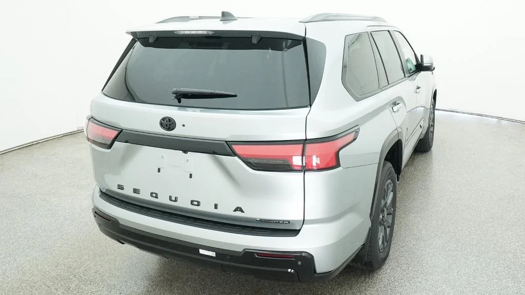 New 2026 Celestial Silver Metallic Toyota Platinum image 22