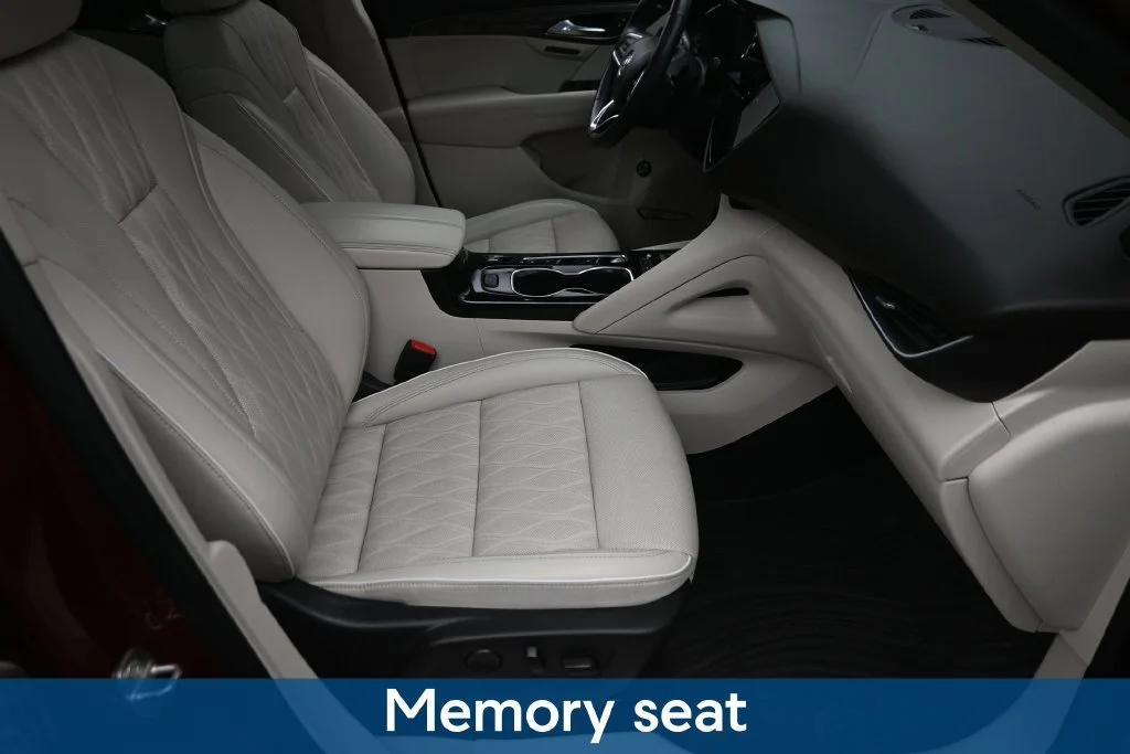 Used 2022 Red Buick Avenir image 10
