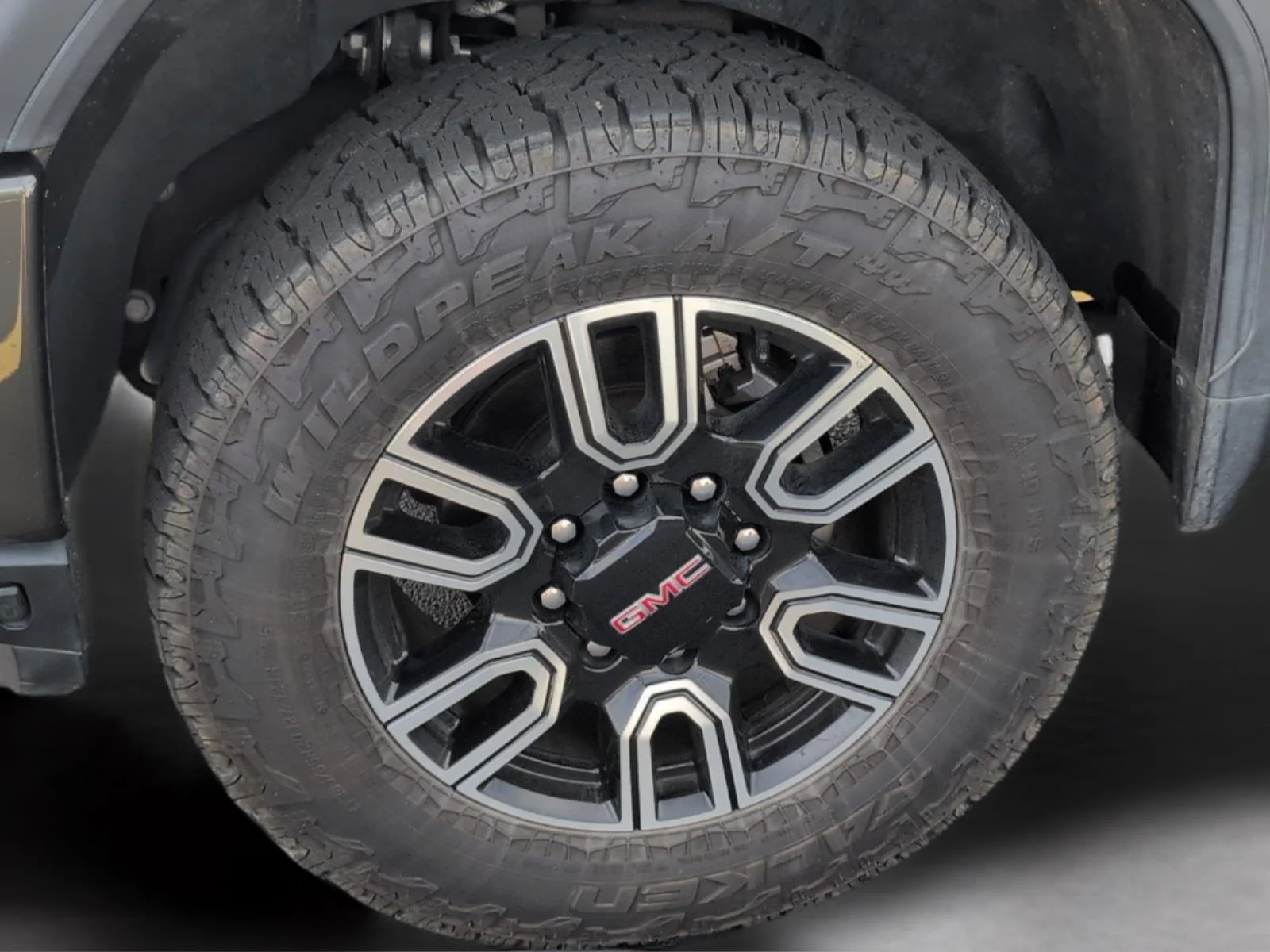 Used 2023 Forest Metallic GMC AT4 image 35
