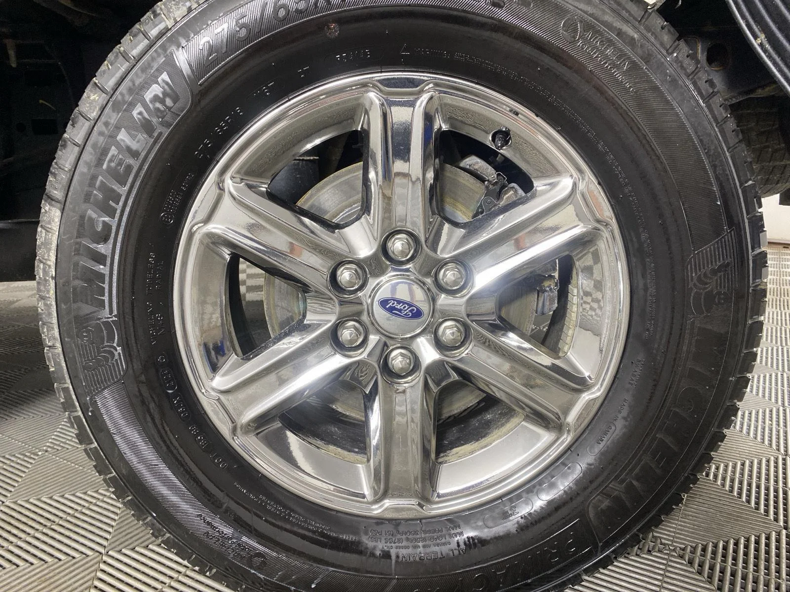 Used 2024 Carbonized Gray Ford XLT image 9