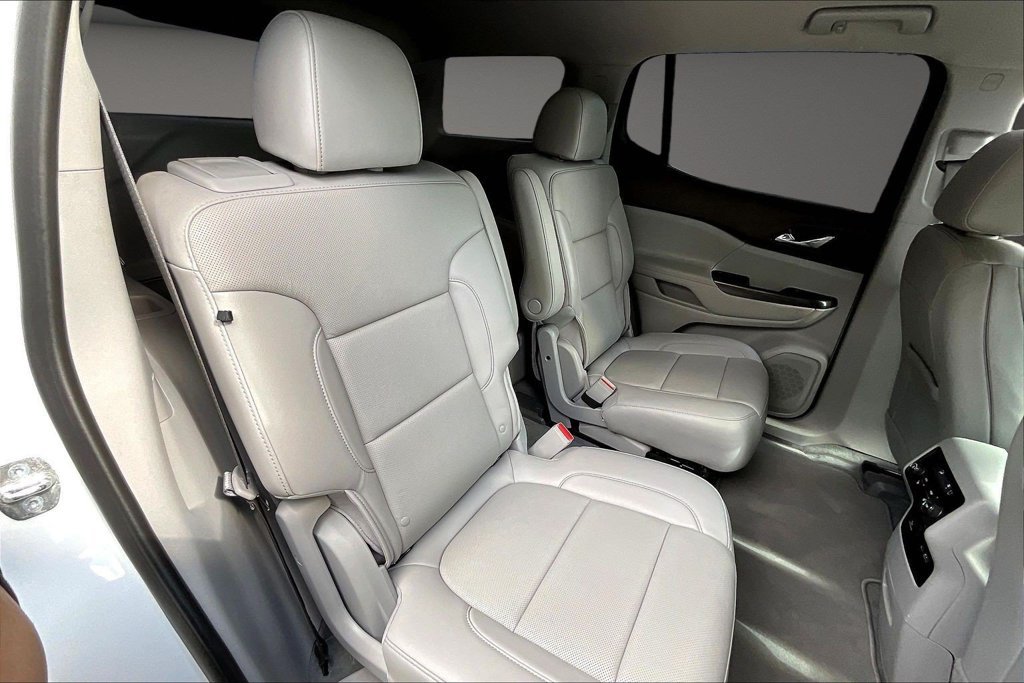 Used 2023 White GMC SLT image 27