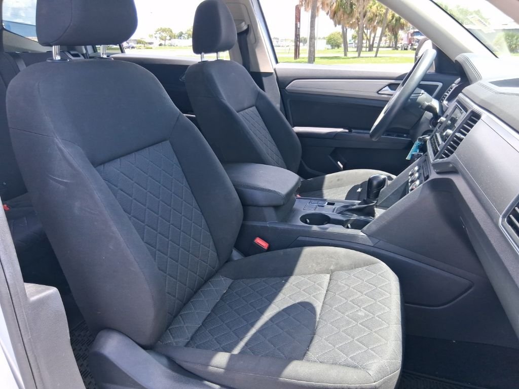 Used 2019 Silver Volkswagen 2.0T S image 16