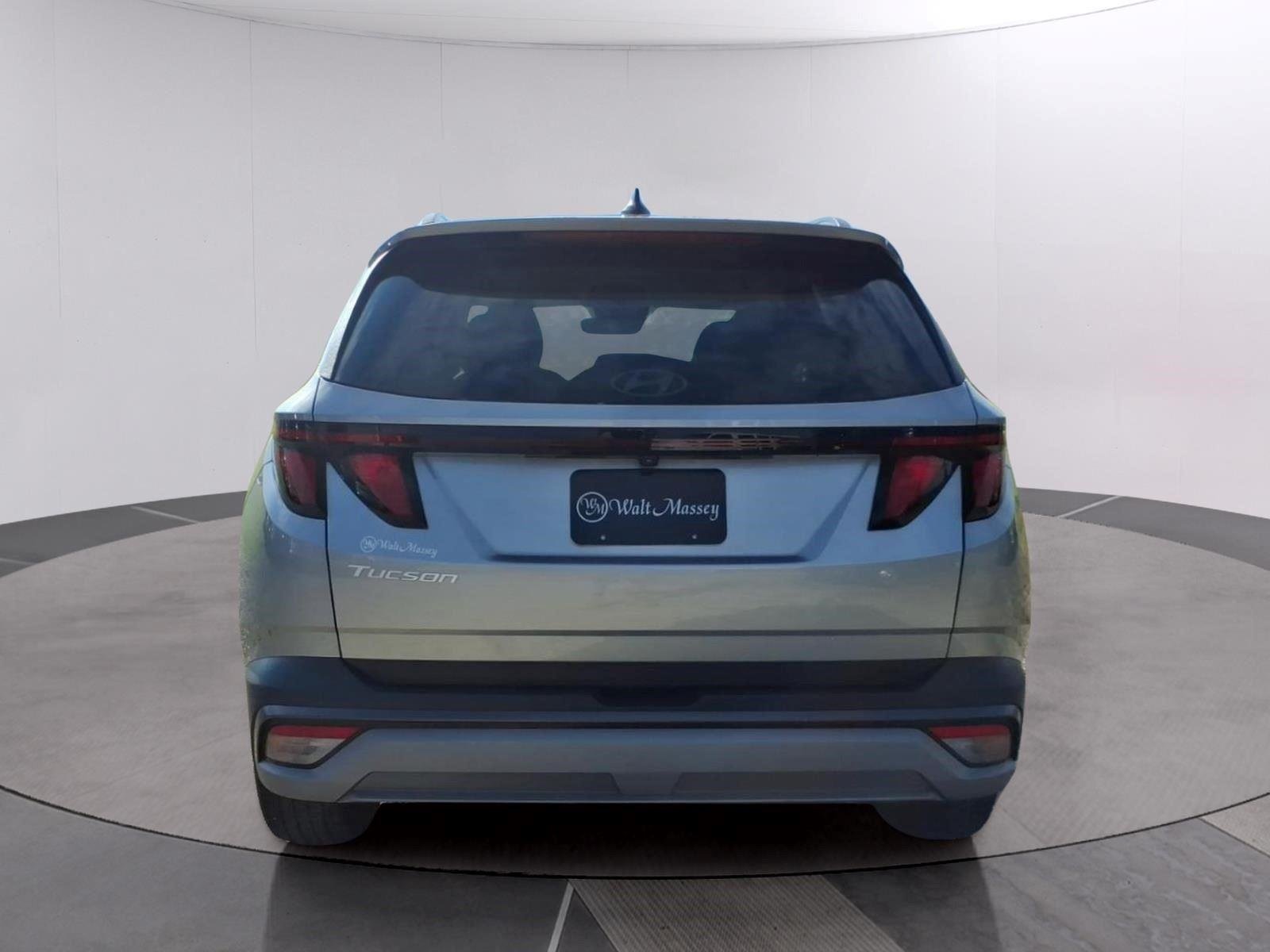 Used 2025 Shimmering Silver Hyundai SEL image 4