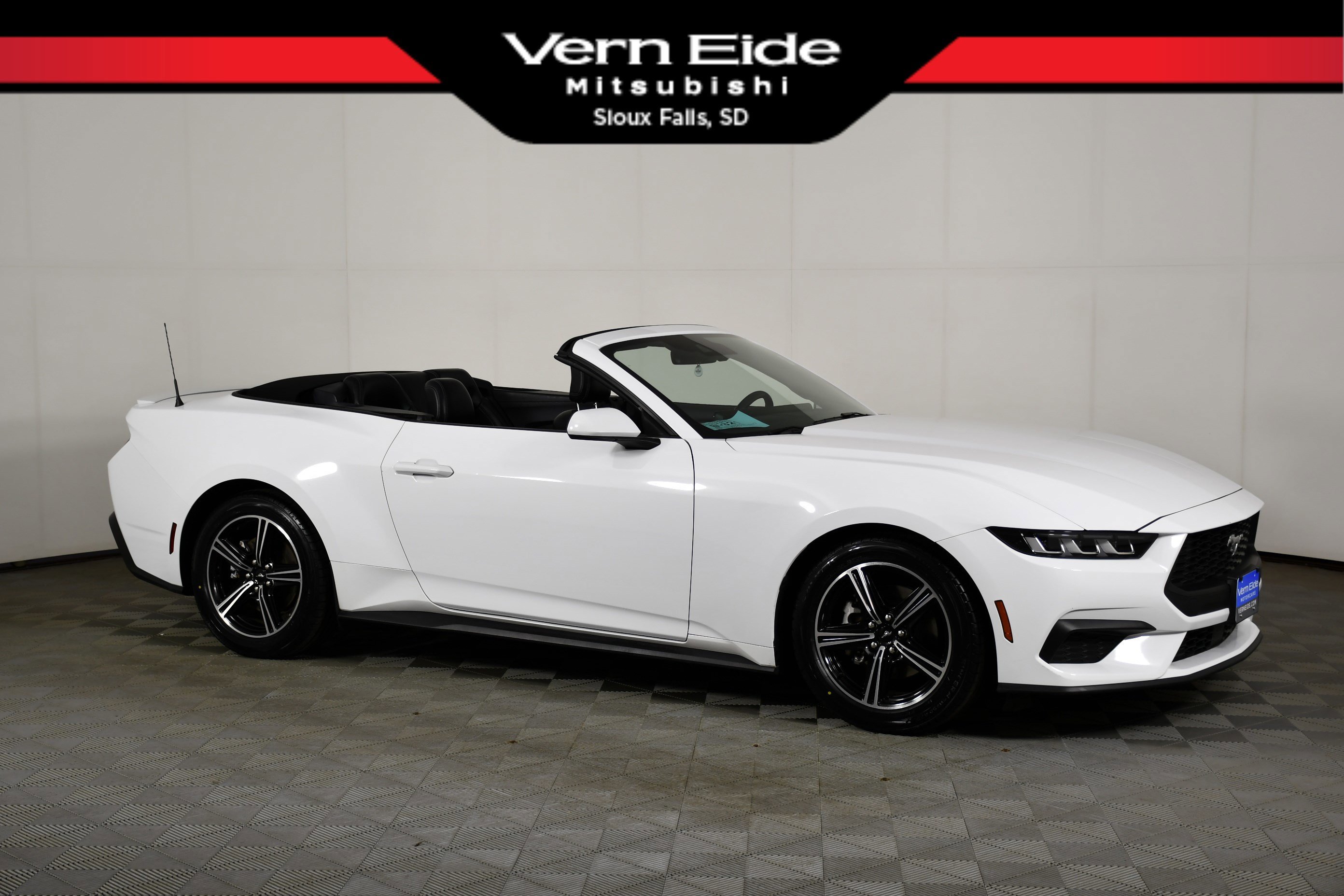 2024 Ford Mustang EcoBoost Premium Convertible's photo