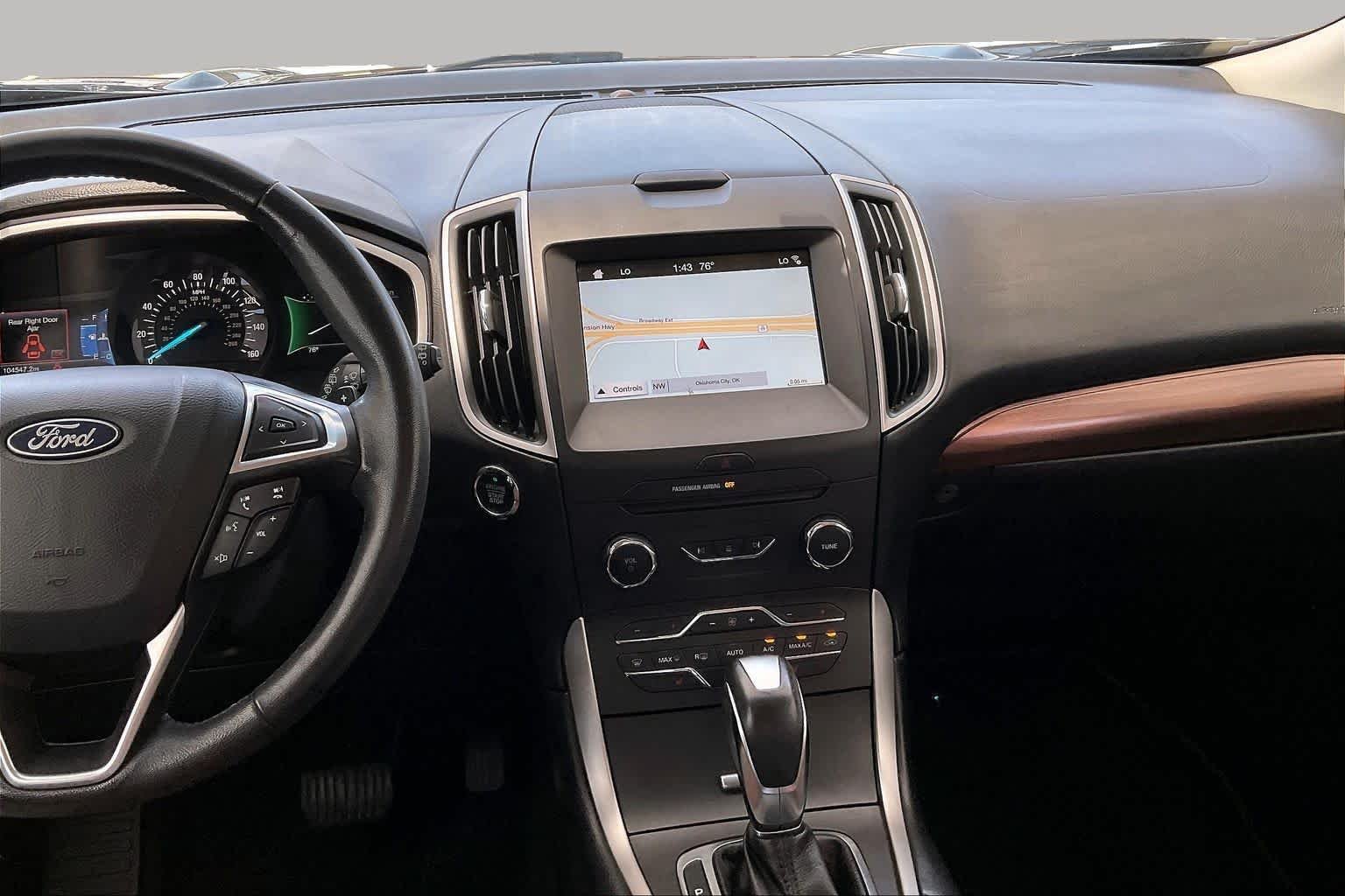 Used 2018 Shadow Black Ford SEL image 7