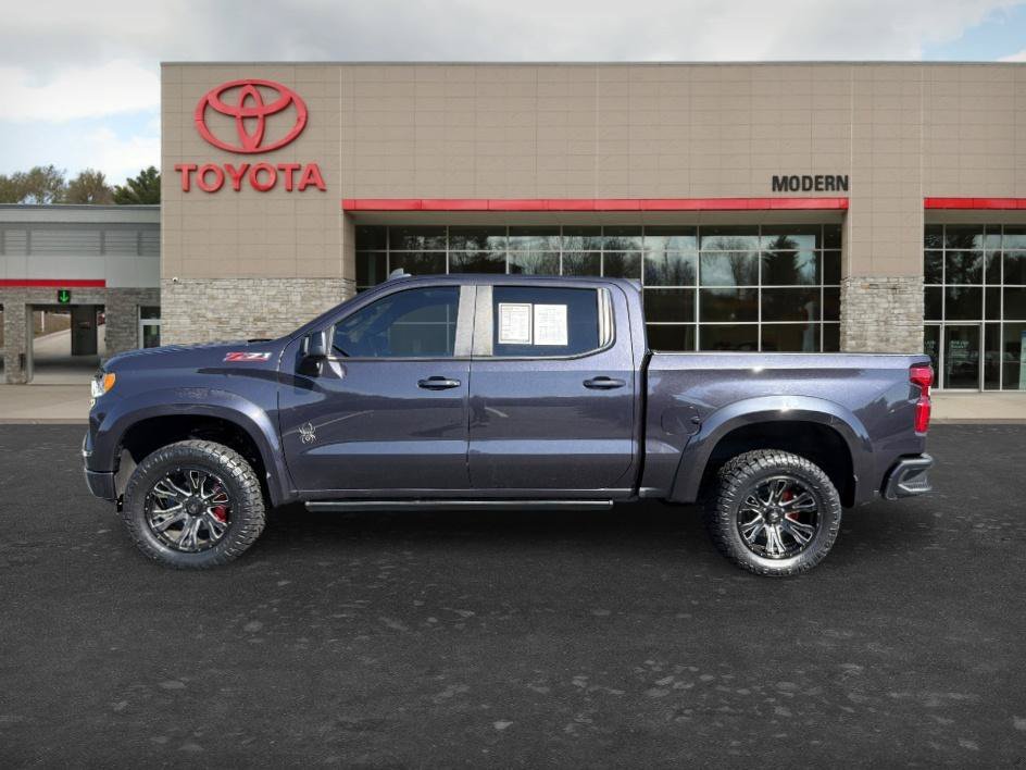 Used 2024 Sterling Gray Metallic Chevrolet High Country image 8