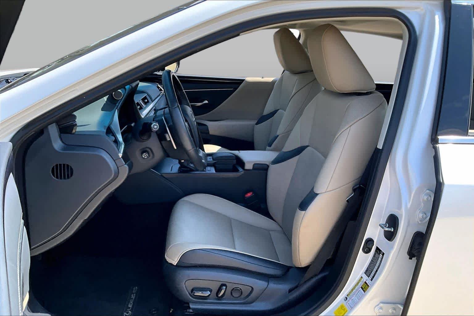 Pre-Owned 2020 Lexus ES 350