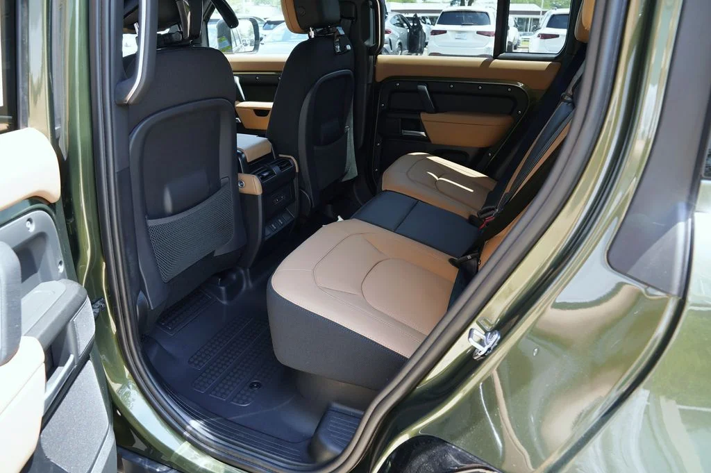 New 2026 Woolstone Green Land Rover X image 34