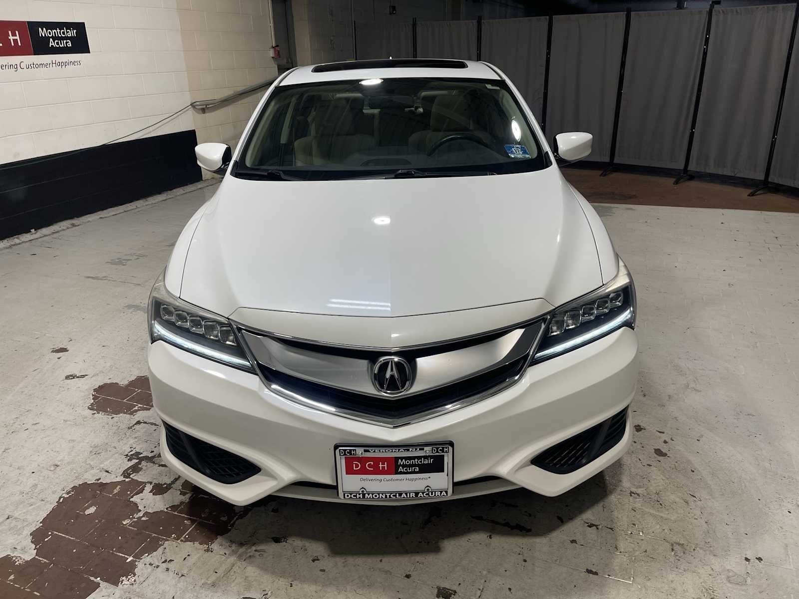 Used 2018 Bellanova White Pearl Acura  image 6