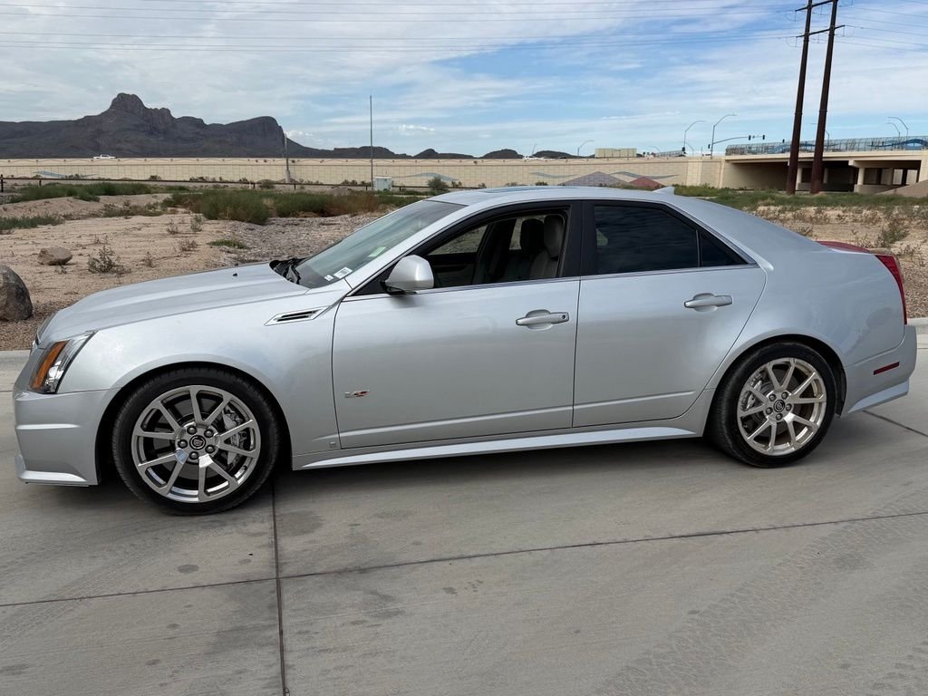 Used 2009 Silver Cadillac Base image 4