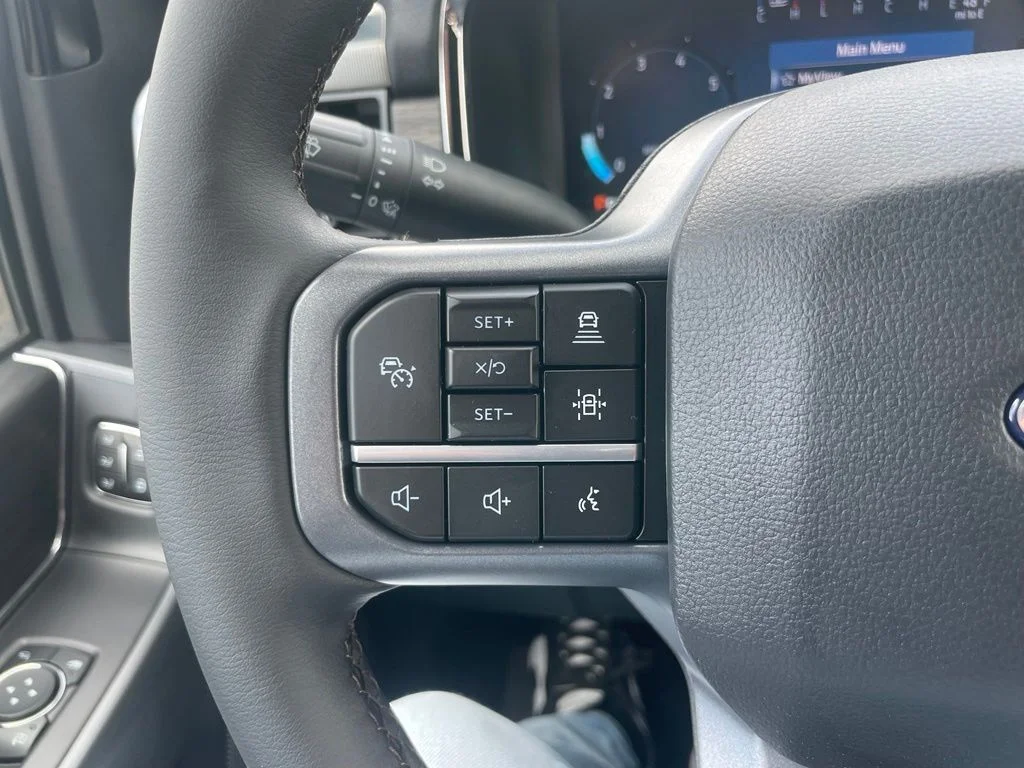 New 2026 Star White Metallic Tri-Coat Ford Lariat® image 25