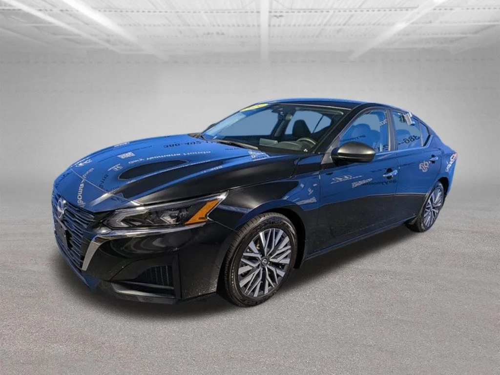 2024 Nissan Altima SV - Photo 9